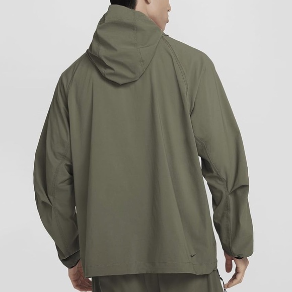 NEW Nike Tech Woven Windbreaker Jacket Men's Medium - Picture 2 of 12